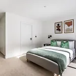 Luxury 2-Bed, 2.5 Bath Apartment Close To Borough Market